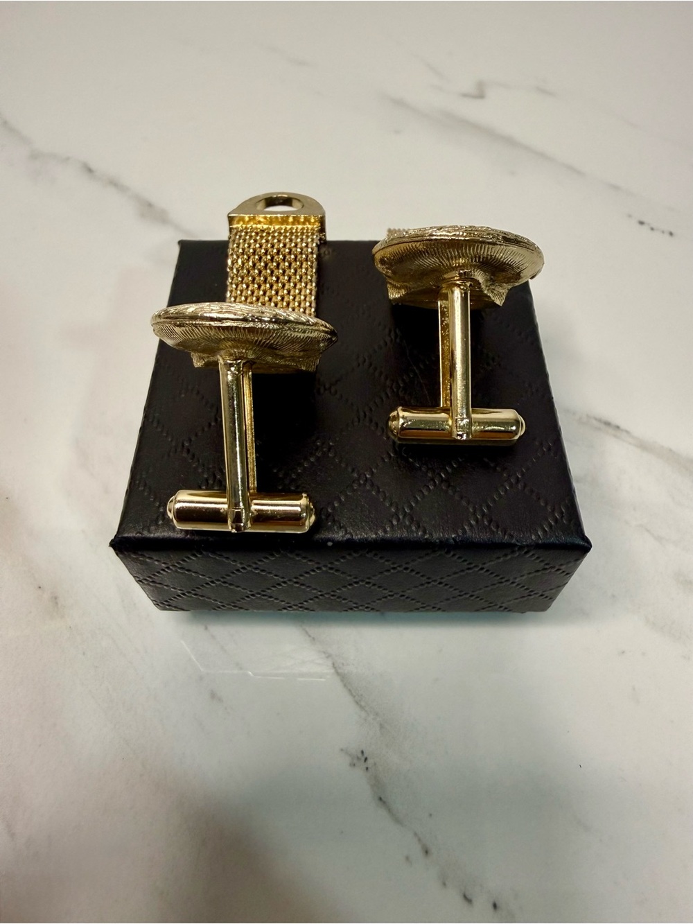 Gold Tone Mesh Cuff links - Picture 3 of 9
